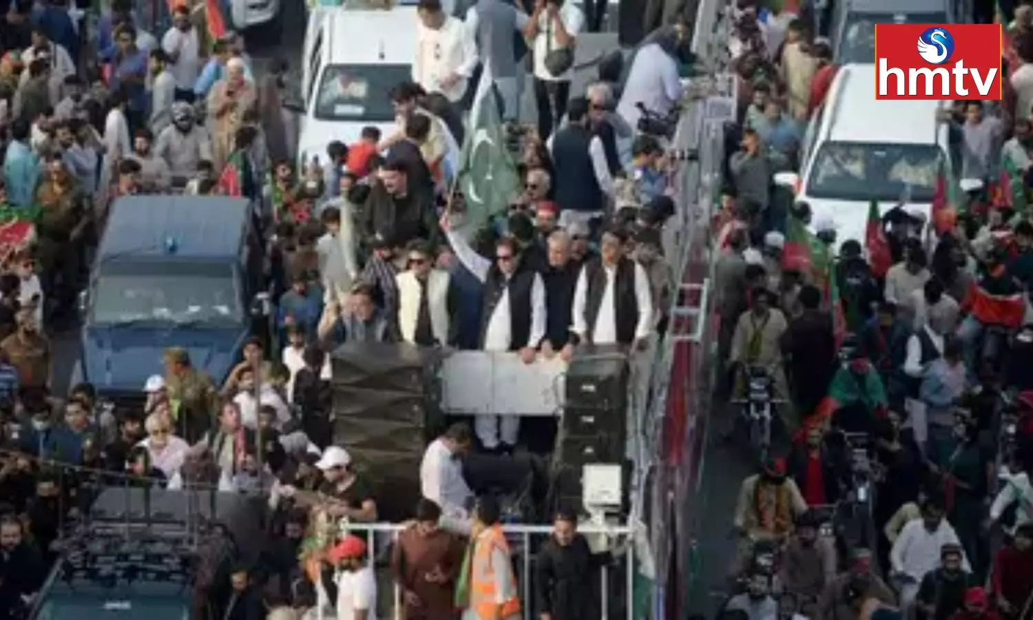 Imran Khan was Injured in Firing During his Rally in Pakistan