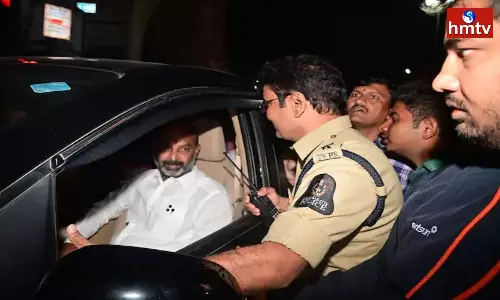 bandi sanjay at abdullapurmet police station