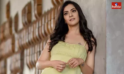 Varalaxmi Sarathkumar Talks About the Criticism She Faced for Her Voice Varalaxmi Sarathkumar Talks About the Criticism She Faced for Her Voice