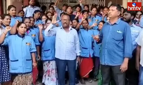 protest in front of mahabubabad district area hospital