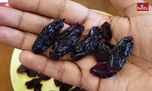 Black Raisins are a Treasure Trove of Nutrients You will be Surprised to Know the Benefits Black Raisins are a Treasure Trove of Nutrients You will be Surprised to Know the Benefits