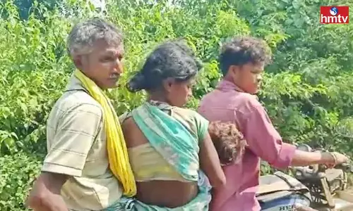 Father Carries Daughters Dead Body on Two-Wheeler Father Carries Daughters Dead Body on Two-Wheeler
