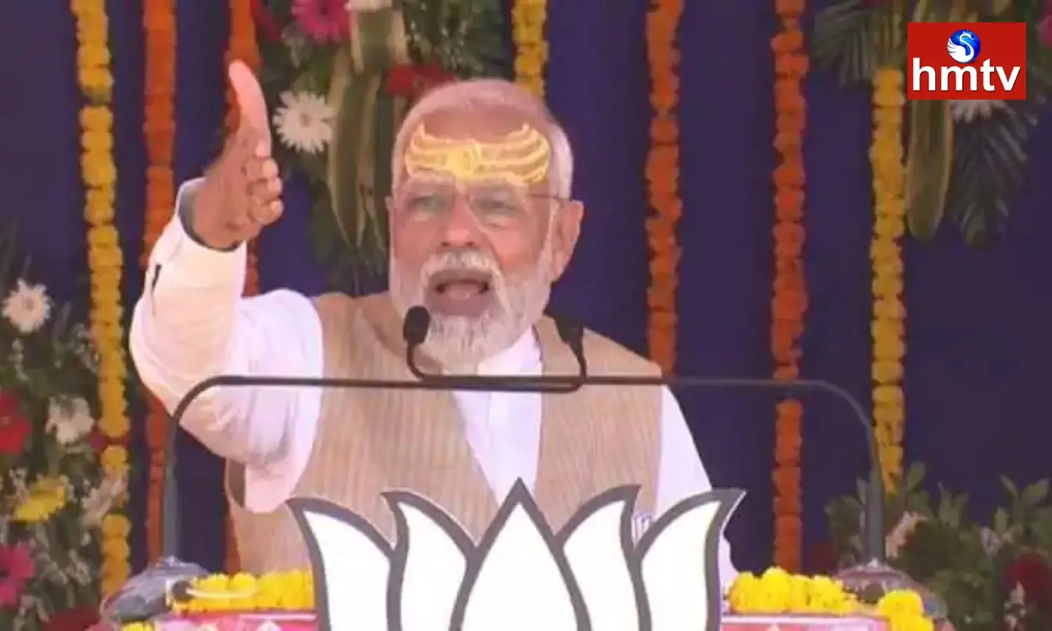 Prime Minister Narendra Modi in Gujarat Election Campaign Prime Minister Narendra Modi in Gujarat Election Campaign