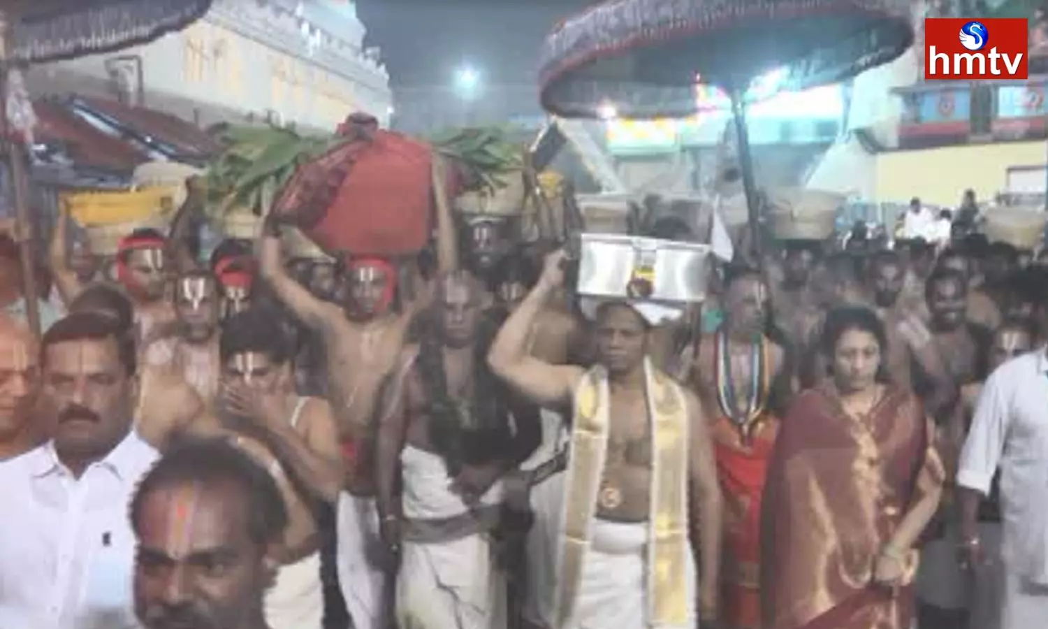 Sare for Goddess Padmavathi from Tirumala to Tiruchanur