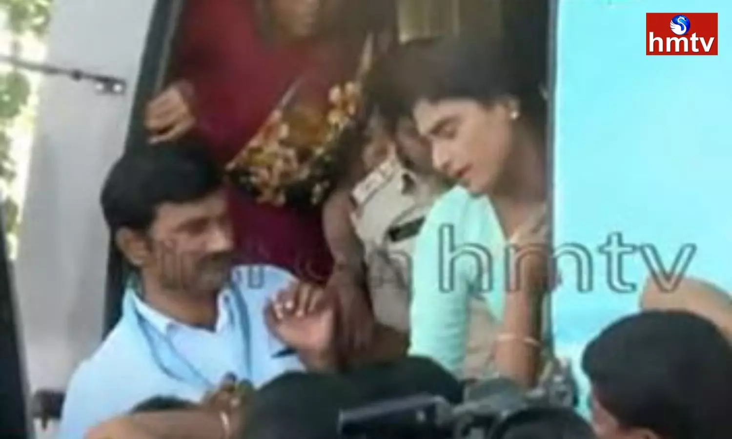YS Sharmila Arrested