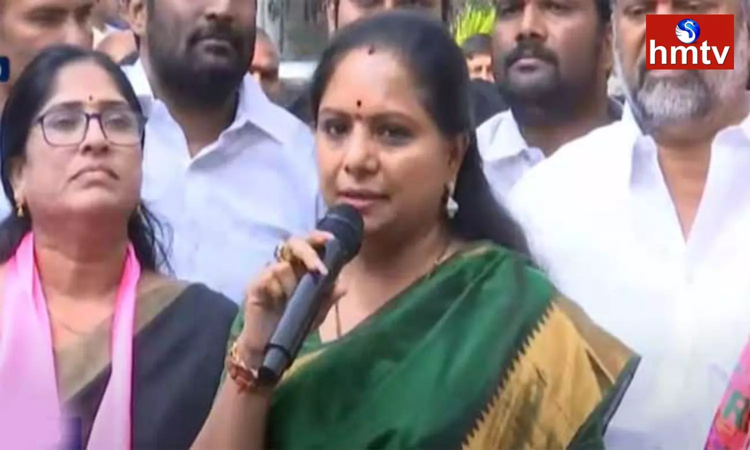 MLC Kavitha Comments On BJP
