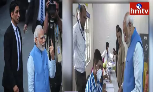 PM Modi Casts his Vote in Ahmedabad PM Modi Casts his Vote in Ahmedabad