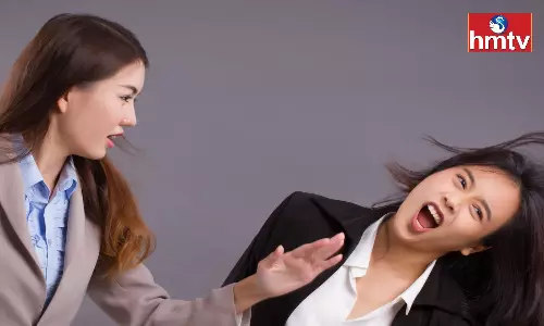 The Beauty Secret of Korean Girls is Slap Therapy