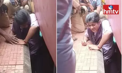 Girl Injured in Duvvada Railway Station Died