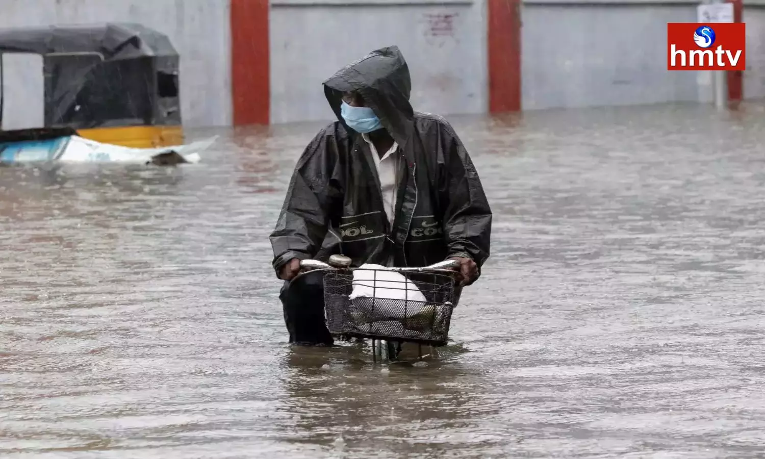 Heavy Rain With Gales In Naidupet Under The Influence Of Mandous