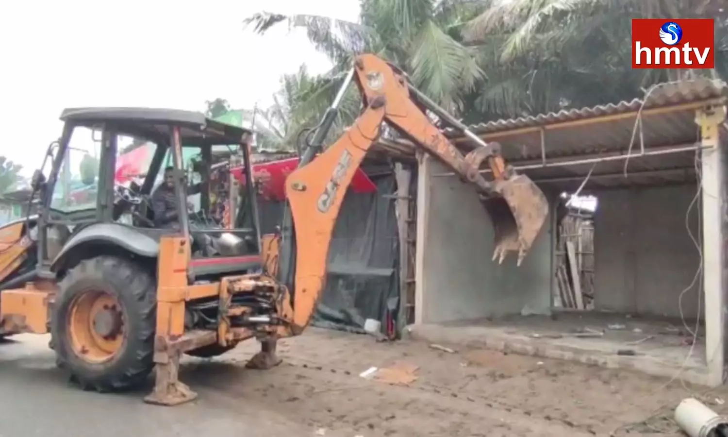 Removal Of Encroachments At Memapalem Beach In West Godavari District