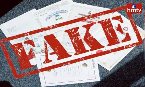 Fake Certificates Busted In Vijayawada Fake Certificates Busted In Vijayawada
