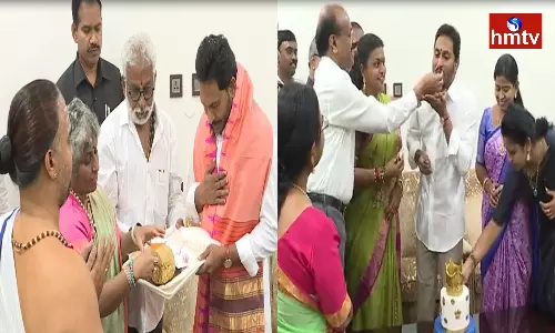 Jagan Birthday Celebrations at the CM Camp Office