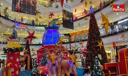 Christmas Bustle In Hyderabad