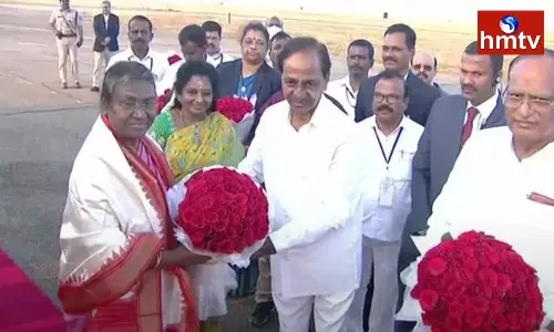 Cm KCR Governor Tamilisai Welcome President Droupadi Murmu