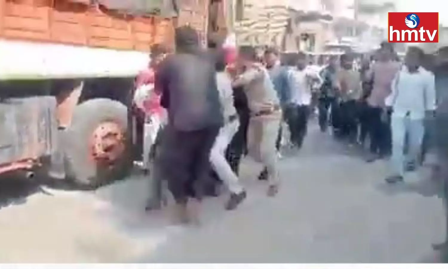 Ayyappa Devotees Attack on Bairi Naresh in Kosigi