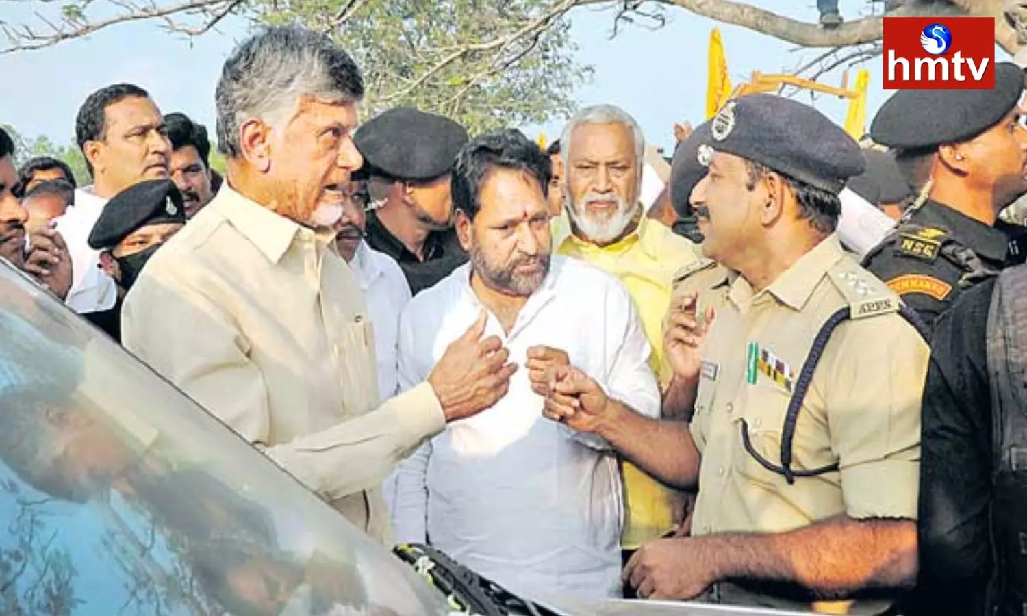 Chandrababu Had an Argument With the Police to Give Permission for the Road Show