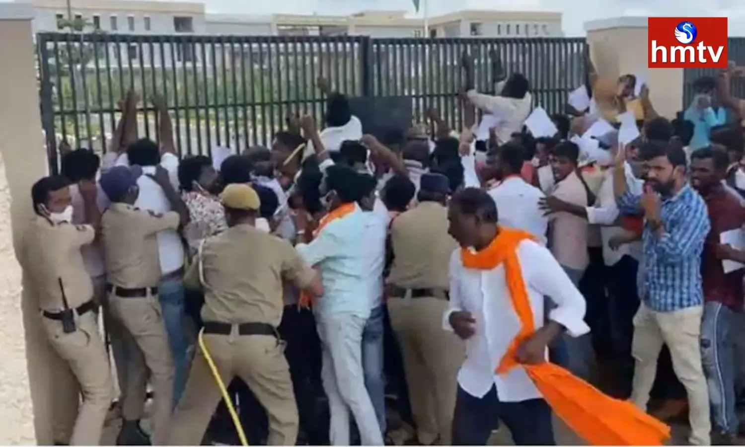 Tension Near Hyderabad Pragati Bhavan