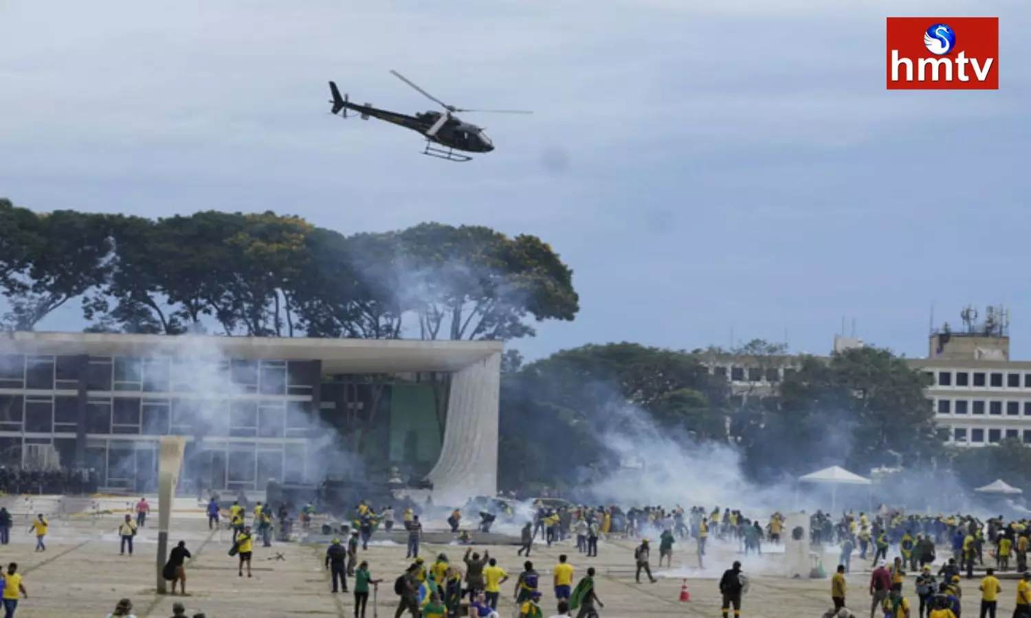 Brazil Ex President Bolsonaro Supporters Raid Congress Supreme Court