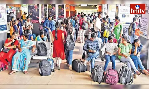 Hyderabad Bus Stations Become Crowded With Passengers Hyderabad Bus Stations Become Crowded With Passengers