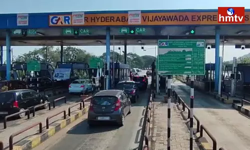 Organizers Set Up Special Gates In Chillakallu Toll Plaza