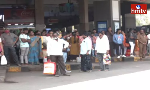 Congestion Of Passengers At Vijayawada RTC Bus Stand