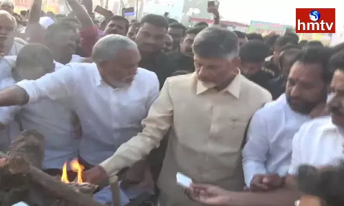 Chandrababu Participated In Bhogi Celebrations In Naravaripalli