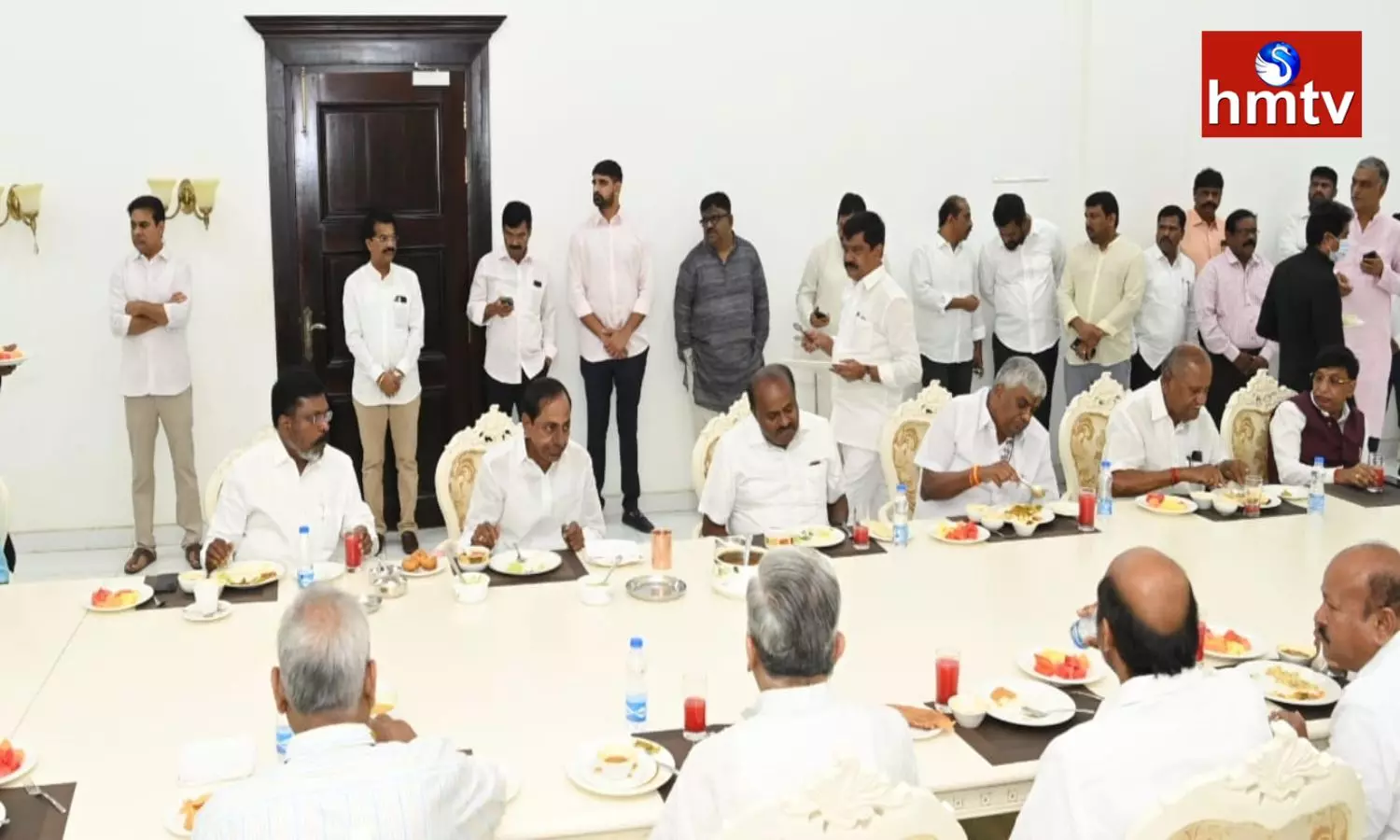 Chief Ministers All Have Breakfast With KCR