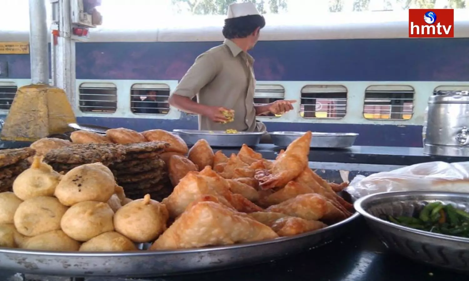 These Railway Stations in India are Famous for their Delicious Food These Railway Stations in India are Famous for their Delicious Food