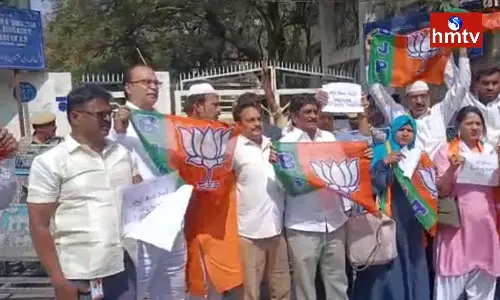 Teachers Besieged The Lakdikapul Education Commissioner Office