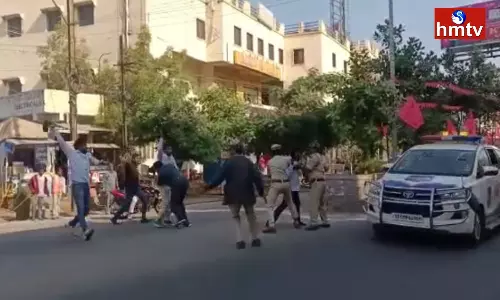 Congress blocked Minister KTR convoy in Nizamabad