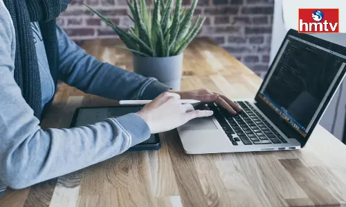 A New Solar Power Bank Has Arrived to Charge The Laptop The Price is Also Low