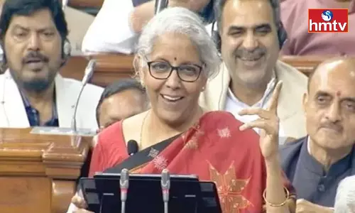 Budget 2023: బ‌డ్జెట్ ప్రసంగంలో నిర్మలా పొర‌పాటు.. లోక్‌సభలో నవ్వులే.. నవ్వులు..