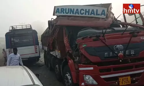 A Lorry Hit An RTC Bus