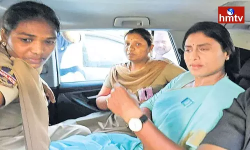 Police Arrested YS Sharmila In Mahabubabad District