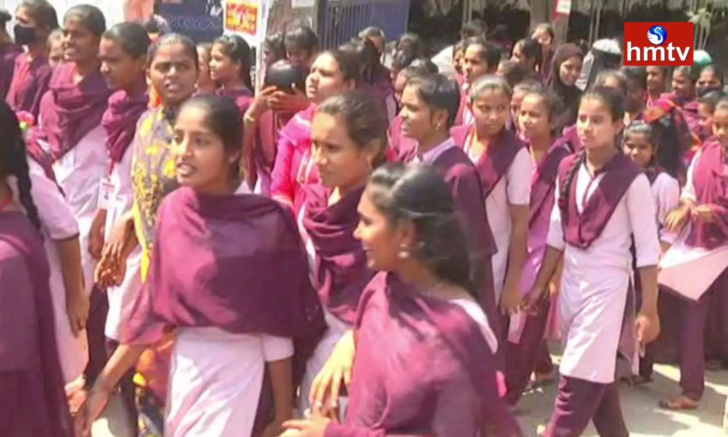 Students Protest At Khammam Women Degree College