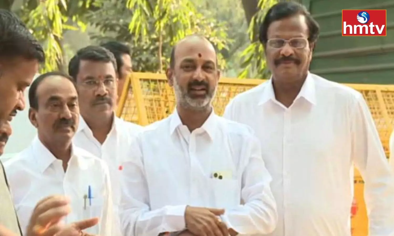 Bandi Sanjay Questions KCR, Asks why he Didnt Respond on Notices to Kavitha Bandi Sanjay Questions KCR, Asks why he Didnt Respond on Notices to Kavitha