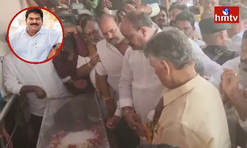 Chandrababu Last Tributes To Varupula Raja Chandrababu Last Tributes To Varupula Raja