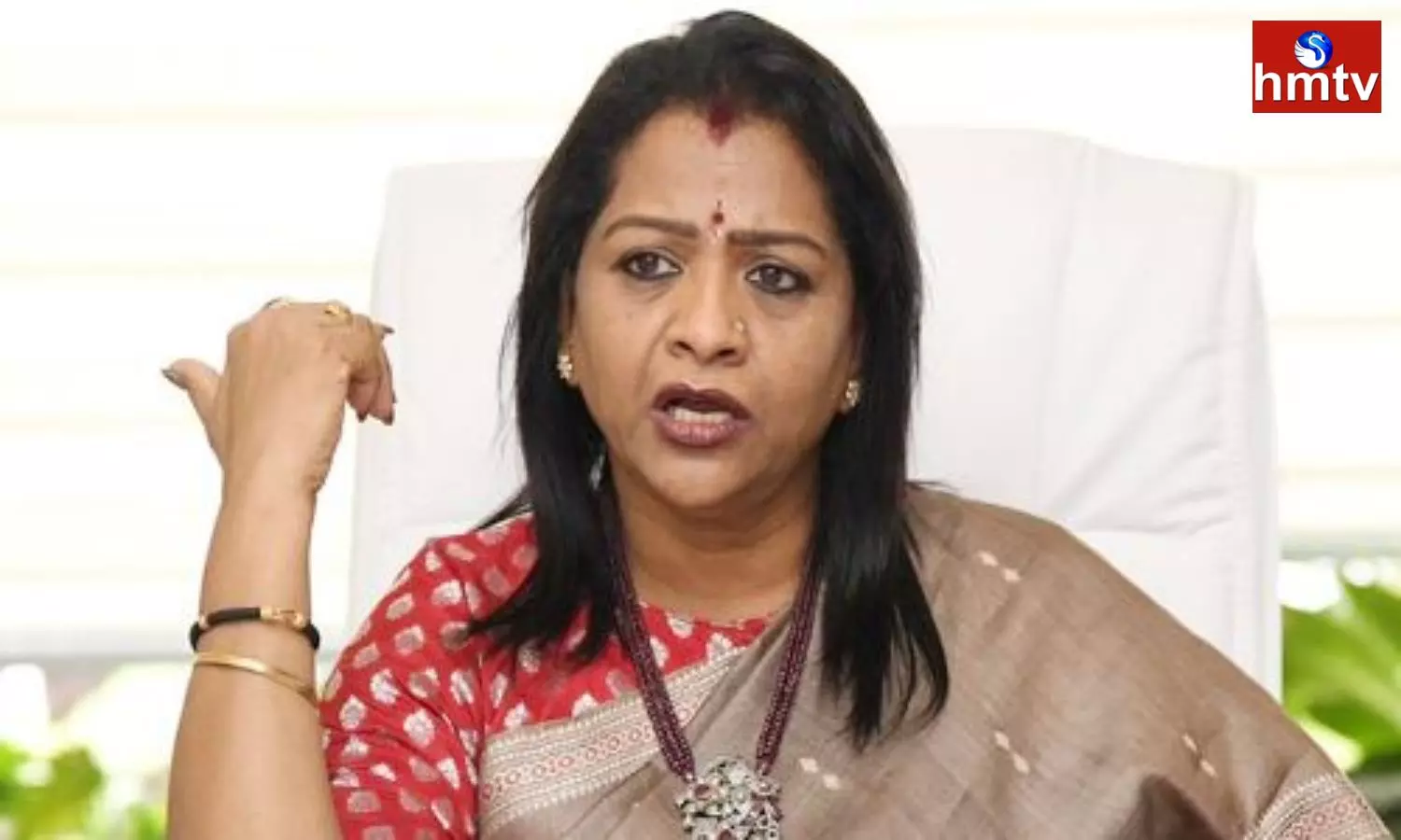 Gadwal Vijayalakshmi Reacts On Dogs Incident
