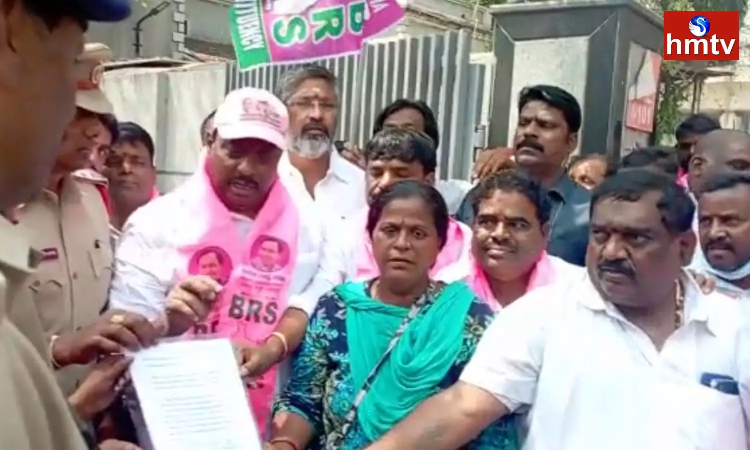 Dharna in Protest against Bandi Sanjay Comments on MLC Kavitha