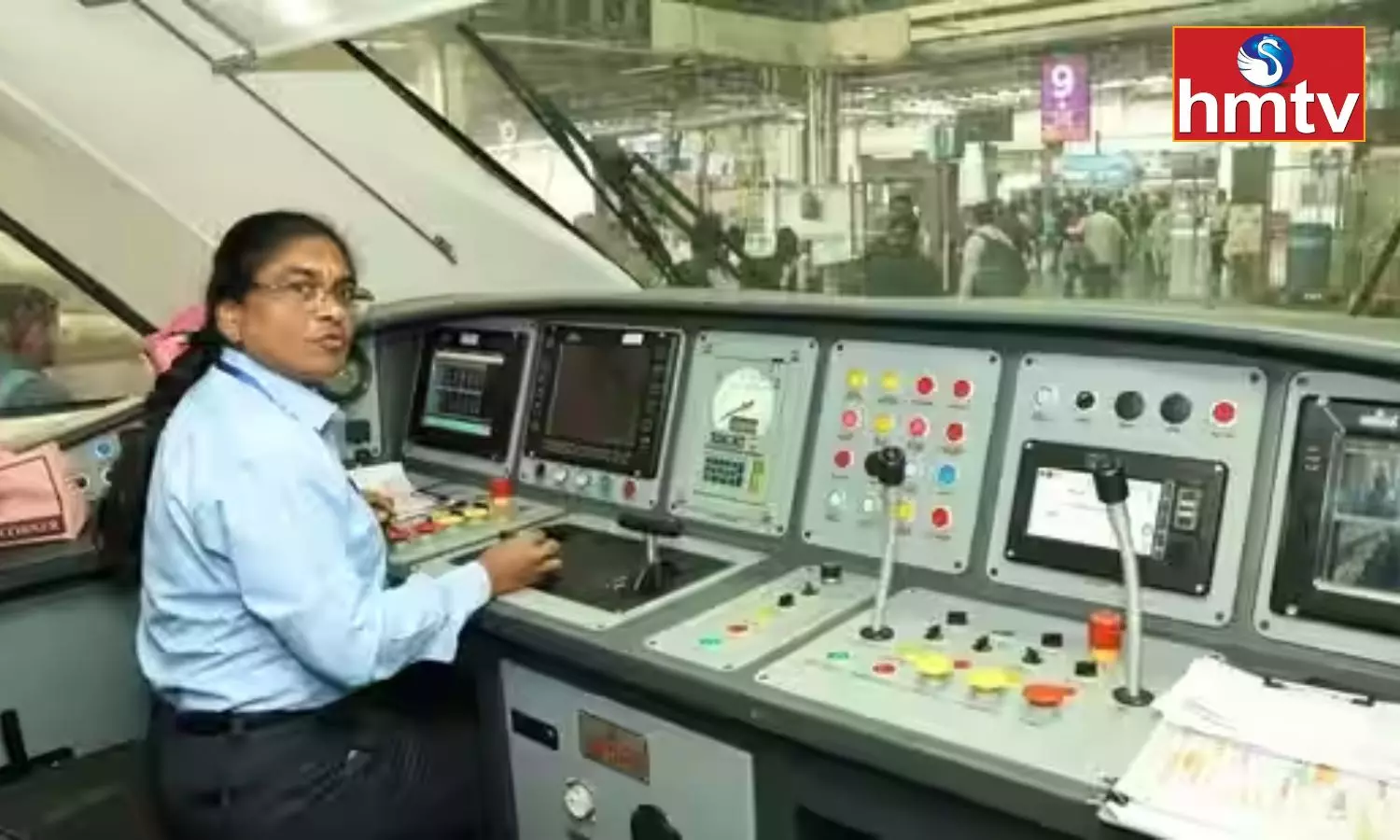 Surekha Yadav First Woman Pilot Operate Vande Bharat Express