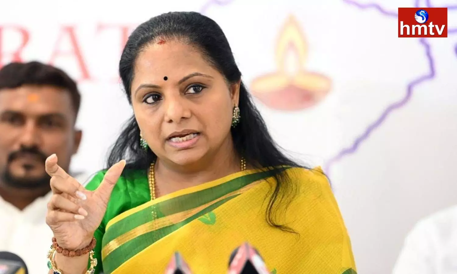 MLC Kavitha And KTR Came Directly From Delhi To Pragathi Bhavan