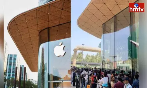 Apple opens First Retail Store in Mumbai