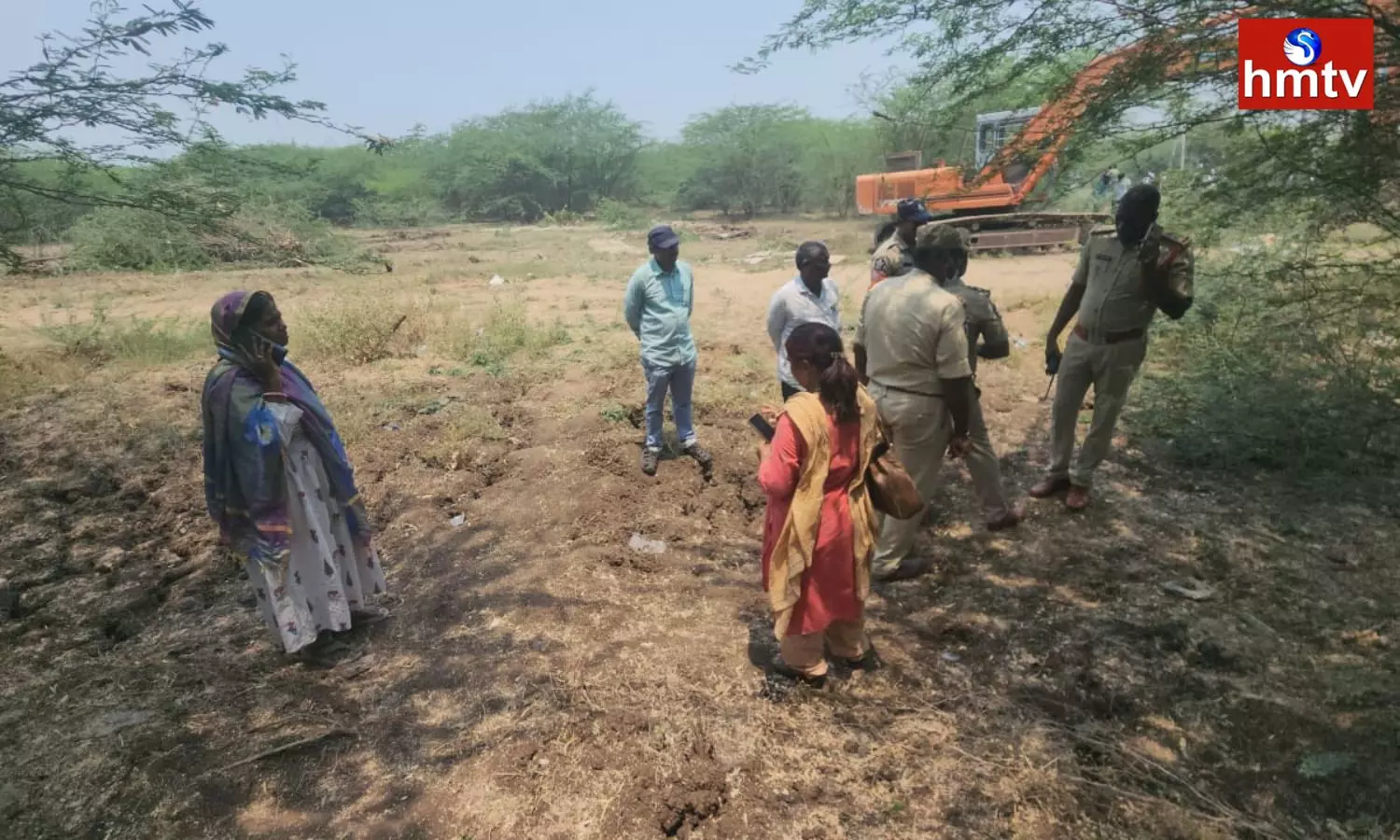 Krishnayapalem Farmers Stopped Jungle Clearance in R5 zone