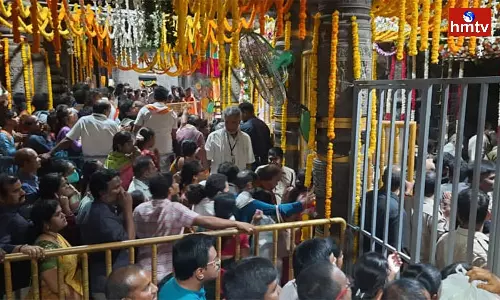 Devotees Heavy Rush in Simhachalam
