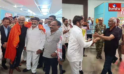Balakrishna Welcomes Rajinikanth At Gannavaram Airport