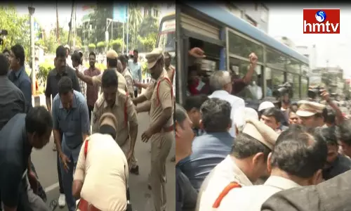 Protest Against Privatization Of The Steel Plant Protest Against Privatization Of The Steel Plant