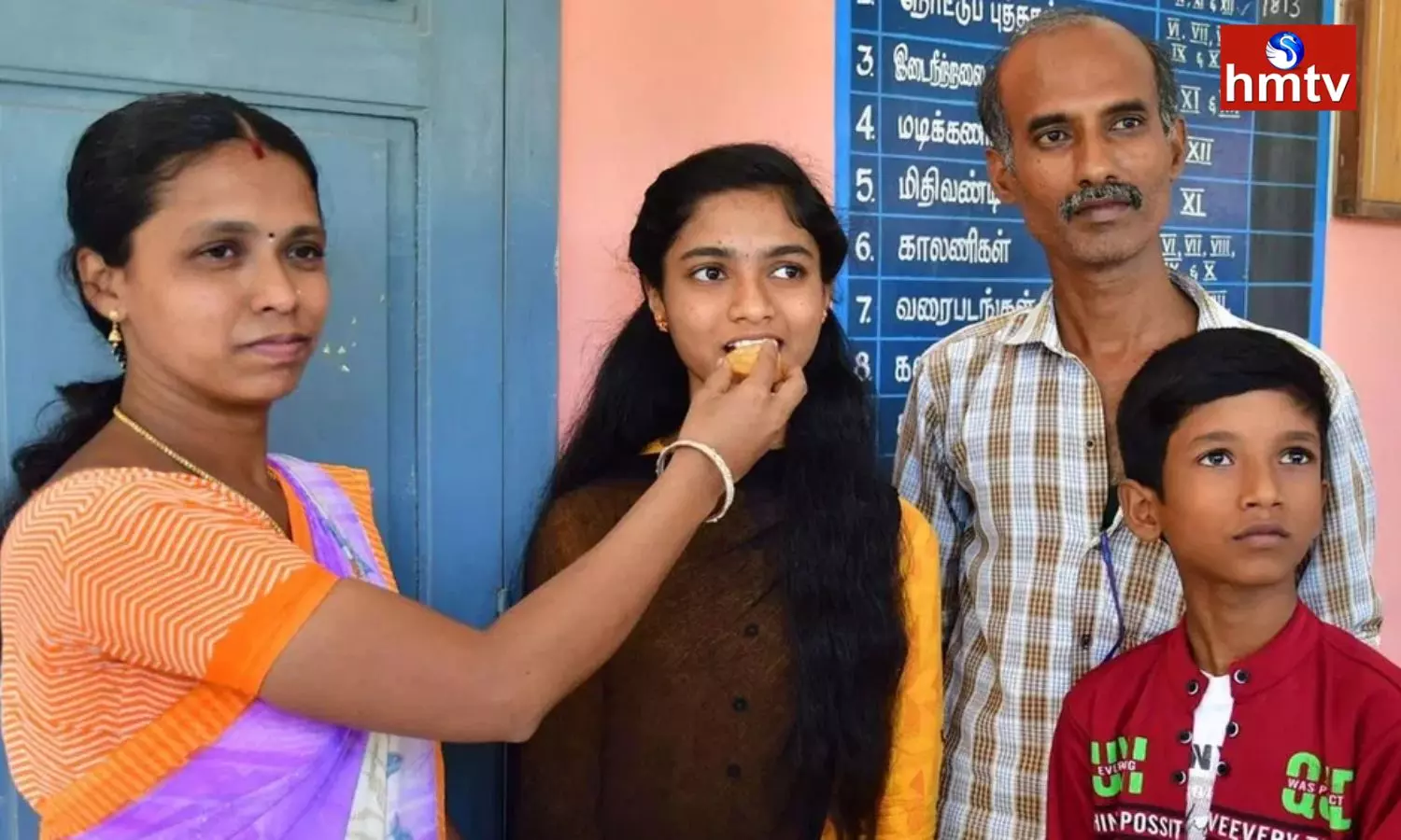 Daughter Of Carpenter Scores 600 Marks In Inter Results 2023