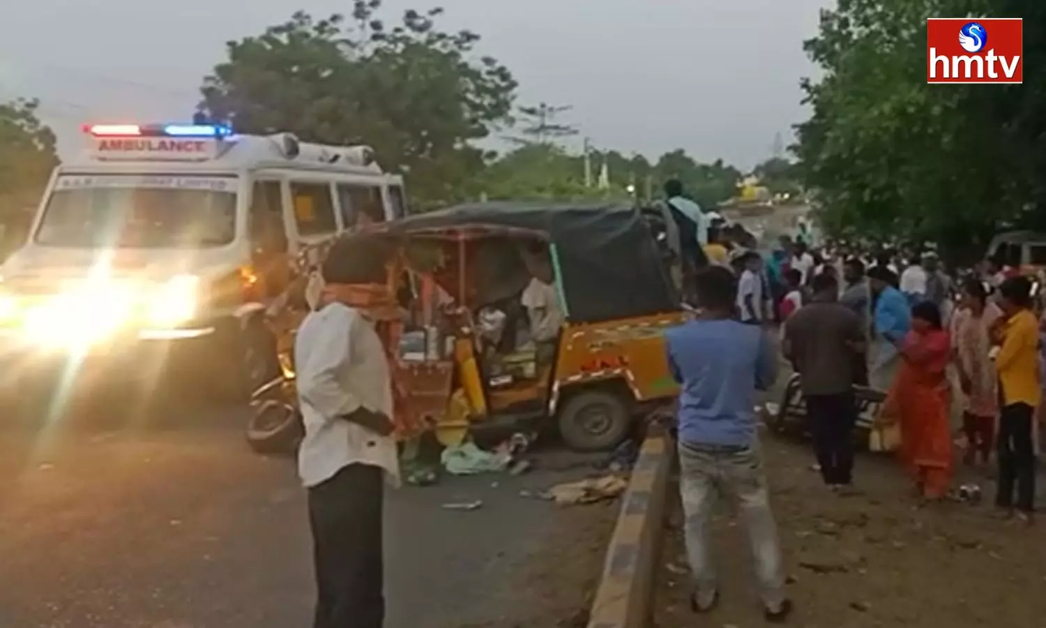Five Killed In Road Accident At Palnadu District