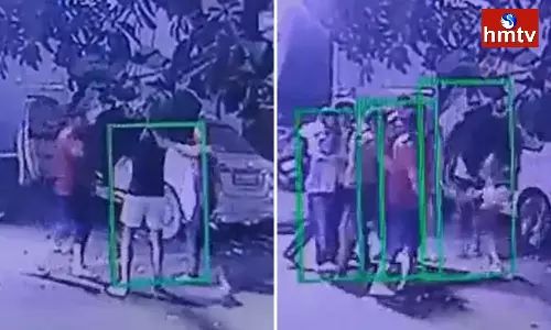 New Video shows Ranji Cricketers beating Uttar Pradesh policemen with slippers